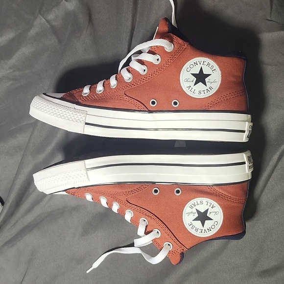 Converse Other - NWOT Converse Chuck Taylors Mens size 8 mid top